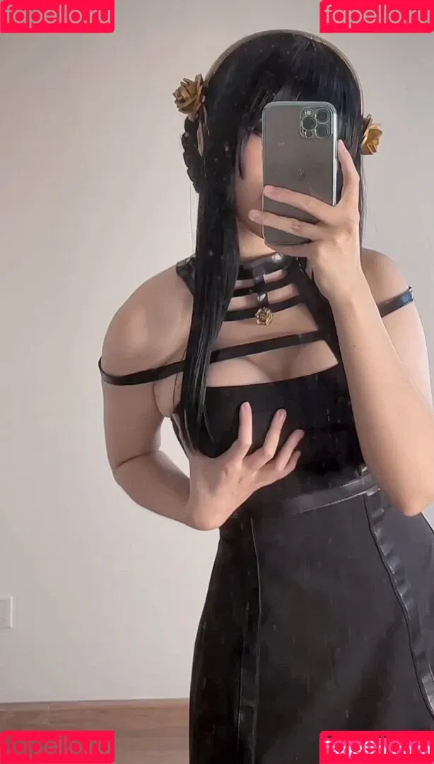 Ain Nguyen Onlyfans Photo Gallery 