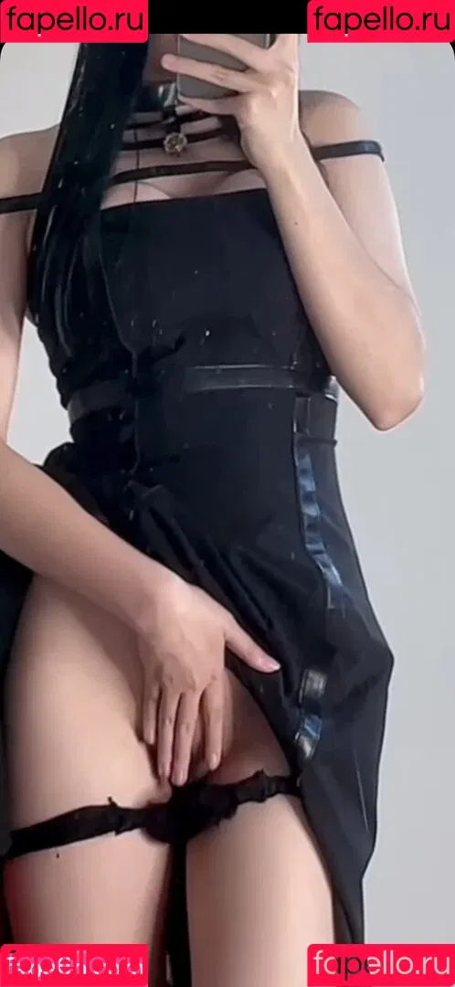 Ain Nguyen Onlyfans Photo Gallery 