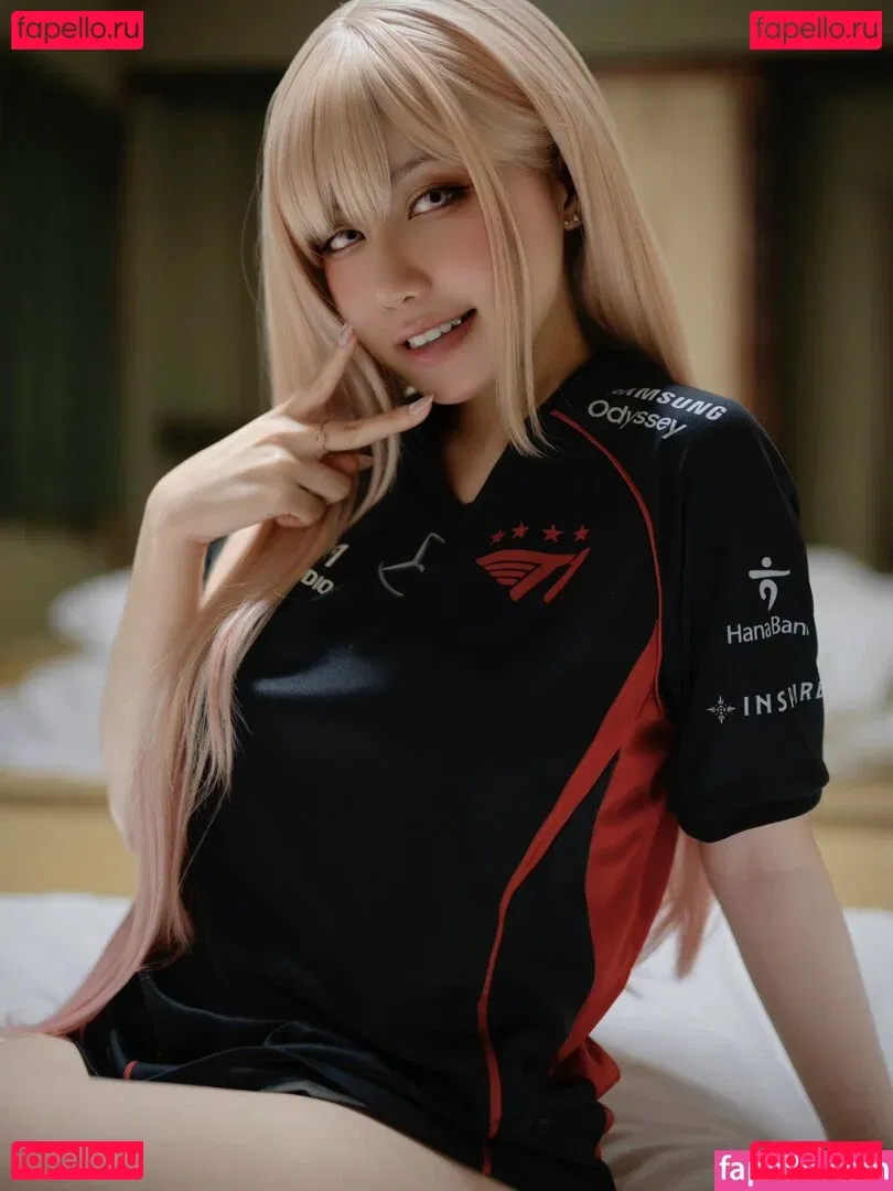 Ain Nguyen Onlyfans Photo Gallery 