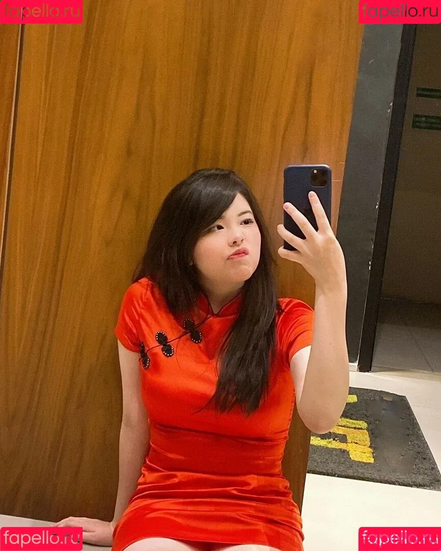 Júlia Nakamura Onlyfans Photo Gallery 