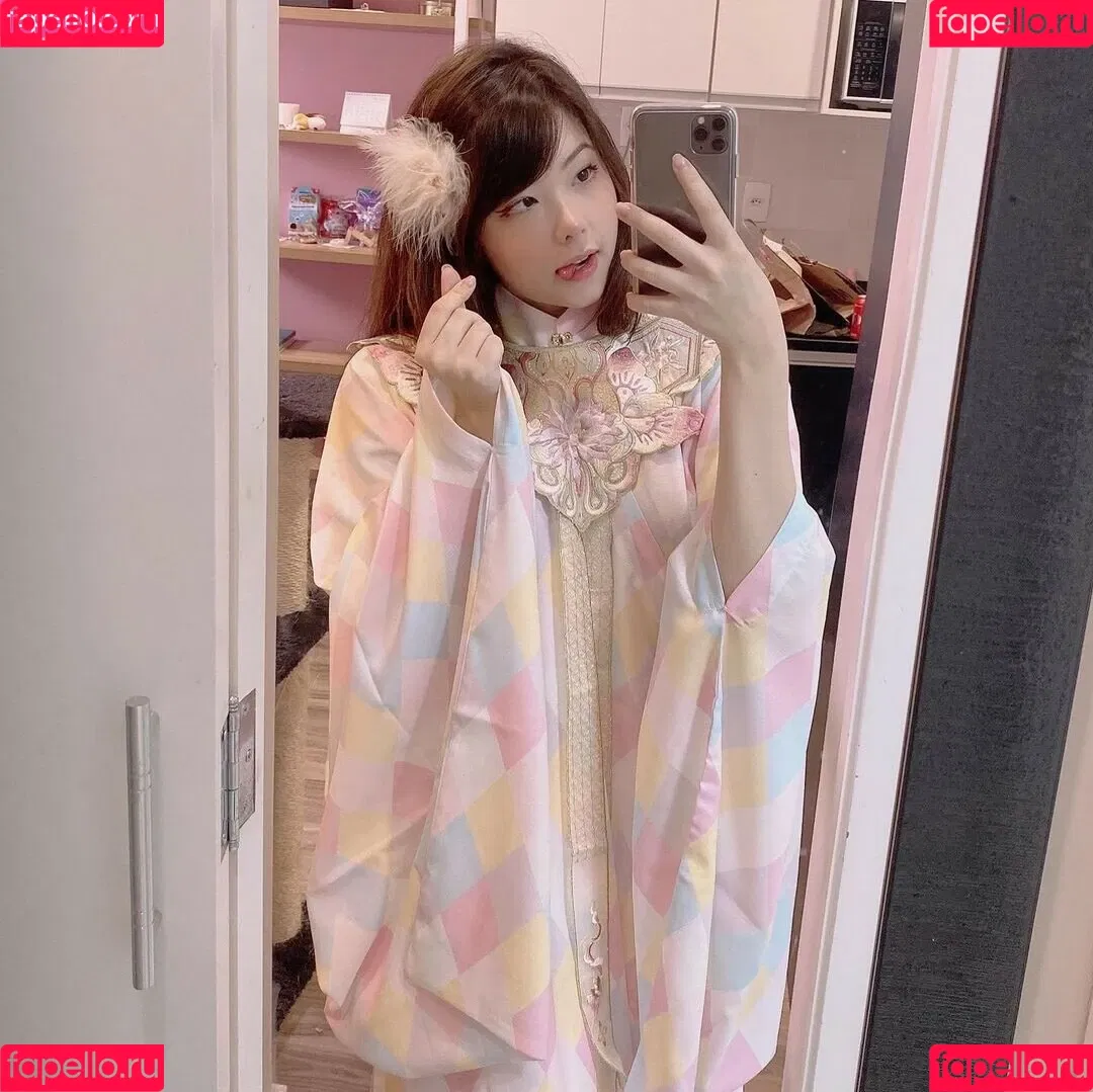 Júlia Nakamura Onlyfans Photo Gallery 