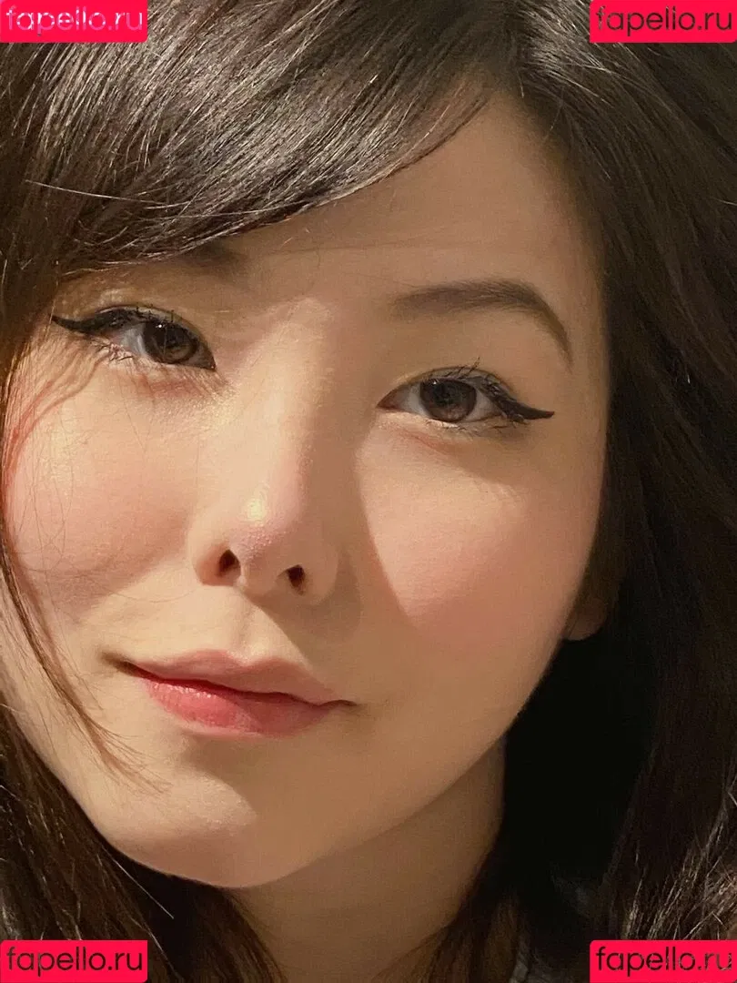 Júlia Nakamura Onlyfans Photo Gallery 