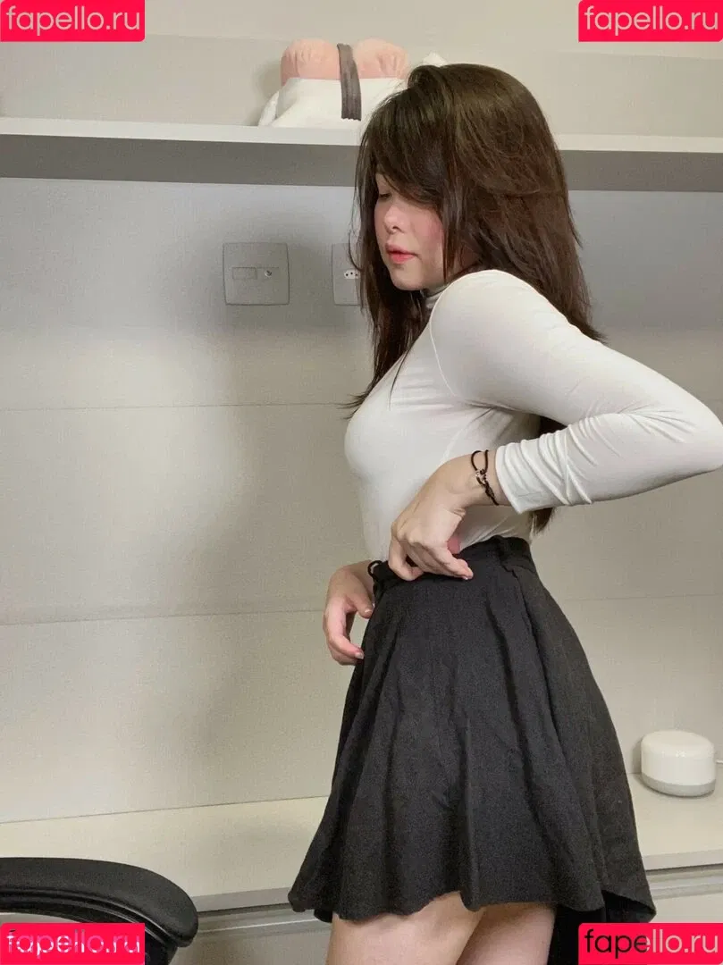 Júlia Nakamura Onlyfans Photo Gallery 