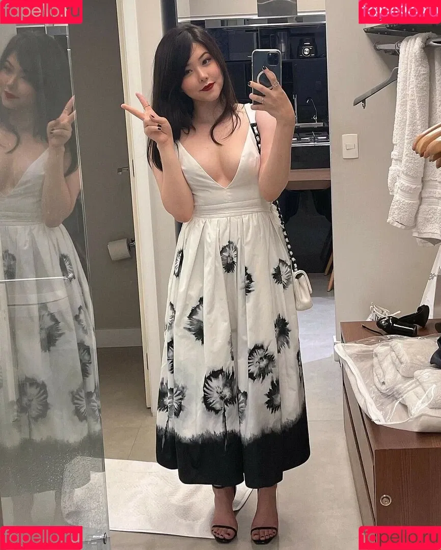 Júlia Nakamura Onlyfans Photo Gallery 