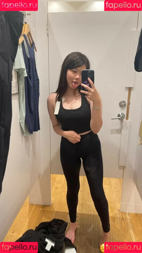 Júlia Nakamura Onlyfans Photo Gallery 