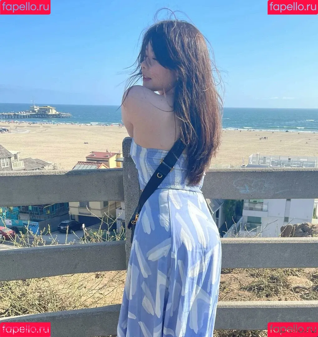 Júlia Nakamura Onlyfans Photo Gallery 