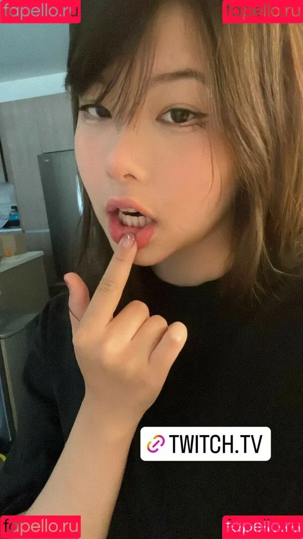 Júlia Nakamura Onlyfans Photo Gallery 