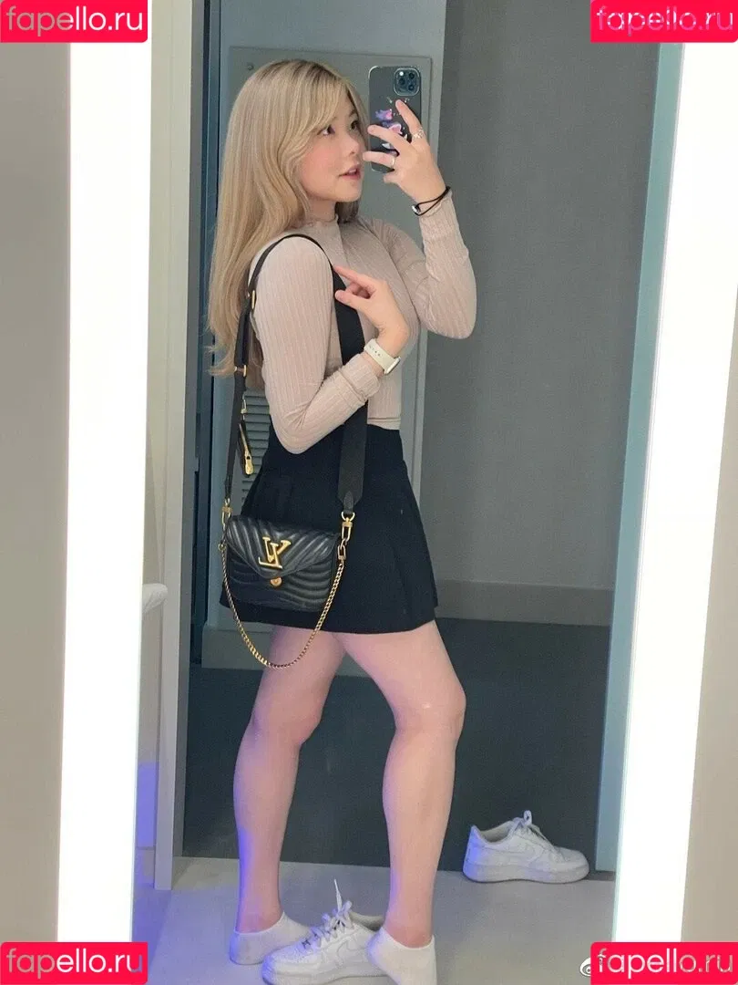 Júlia Nakamura Onlyfans Photo Gallery 