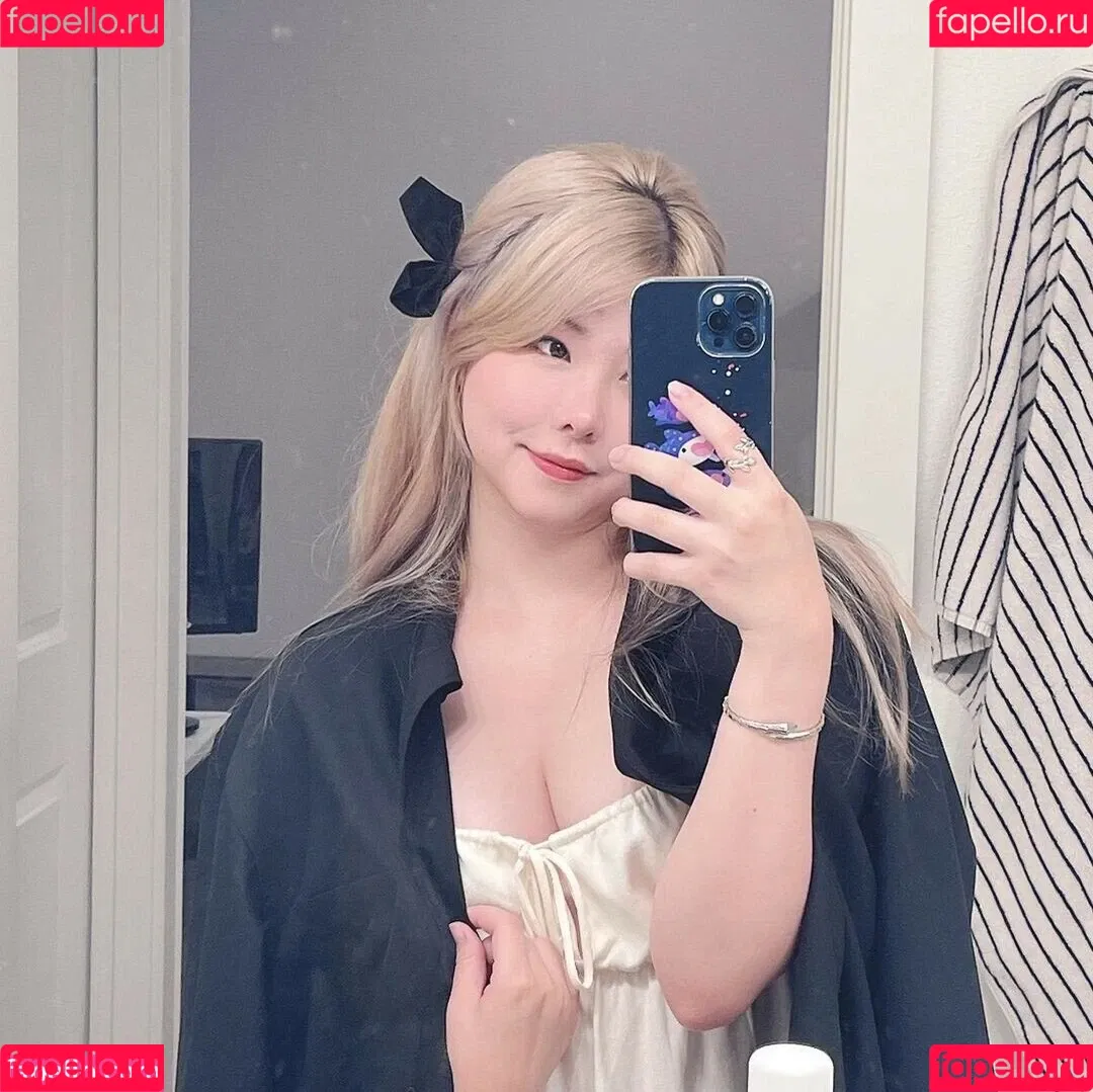 Júlia Nakamura Onlyfans Photo Gallery 
