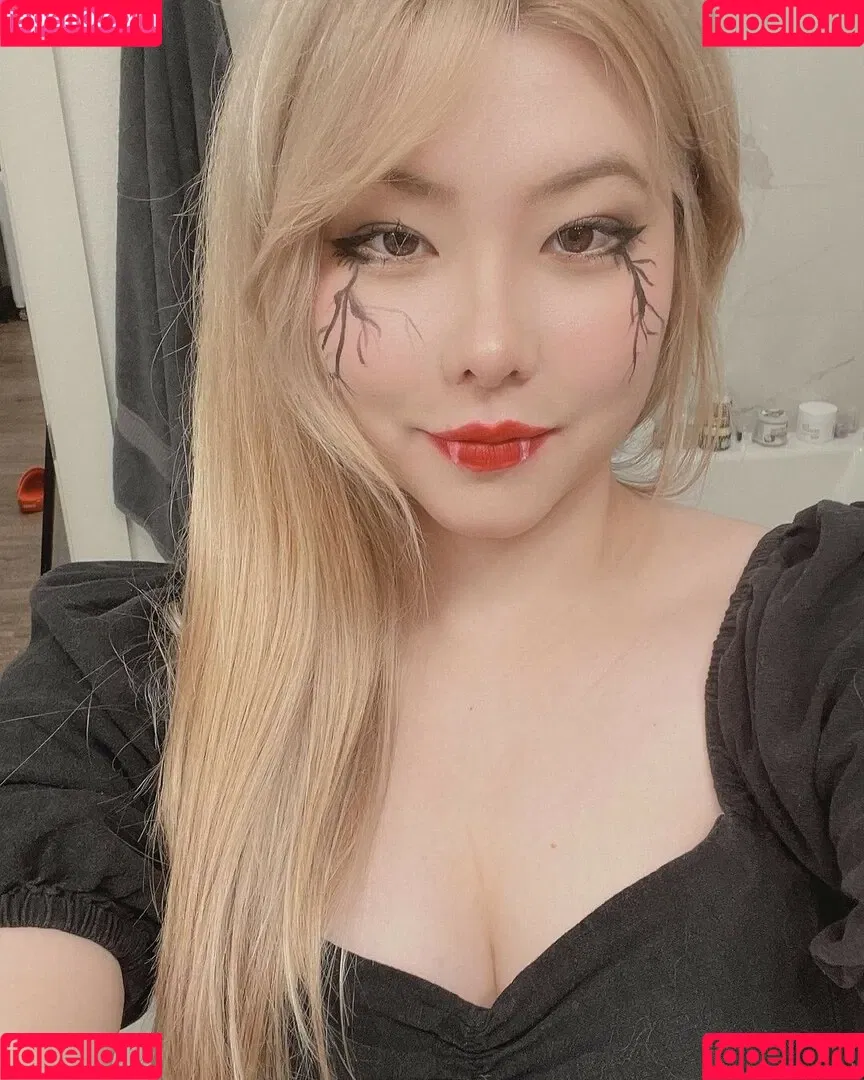 Júlia Nakamura Onlyfans Photo Gallery 