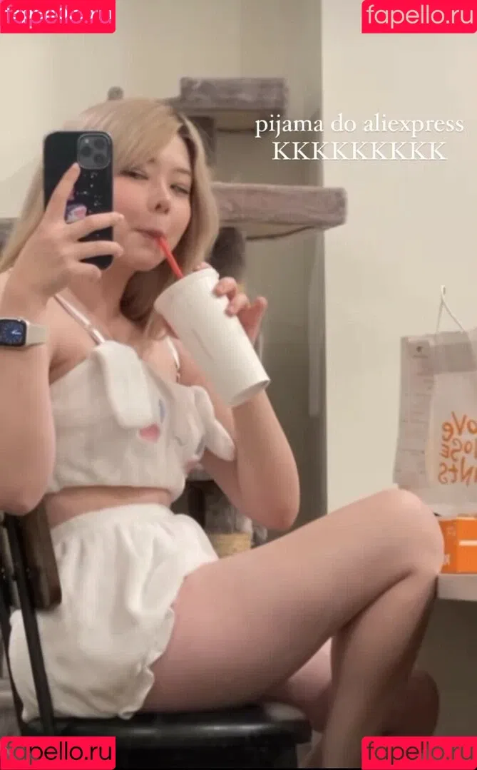 Júlia Nakamura Onlyfans Photo Gallery 
