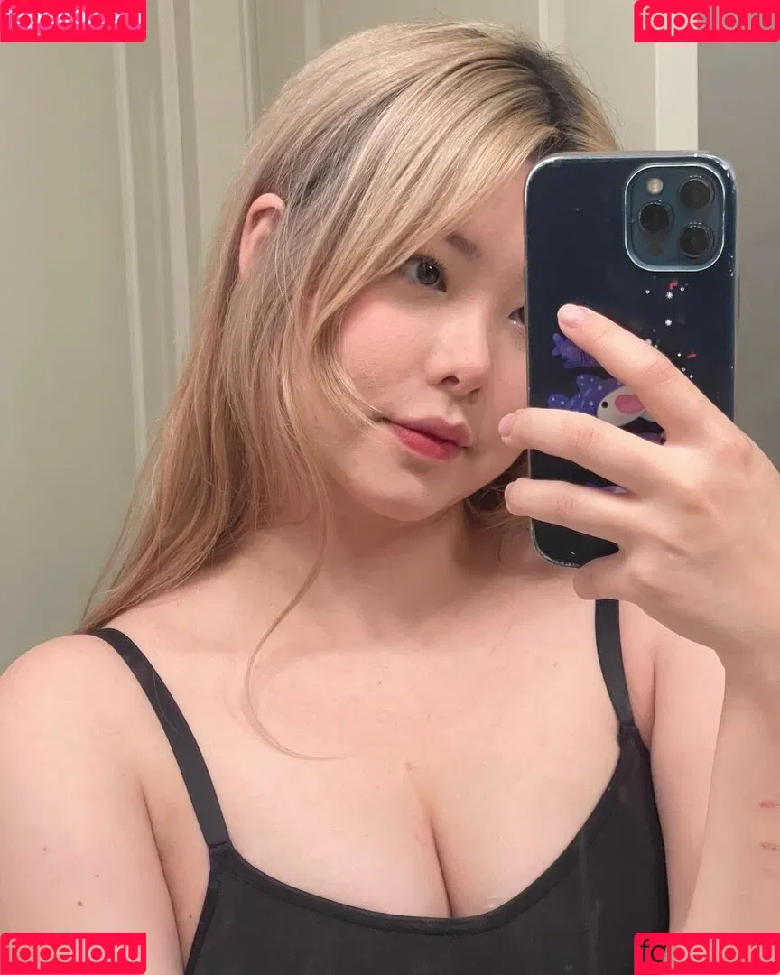 Júlia Nakamura Onlyfans Photo Gallery 