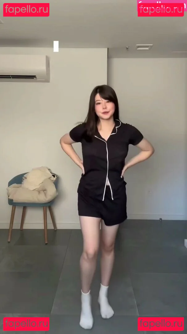 Júlia Nakamura Onlyfans Photo Gallery 