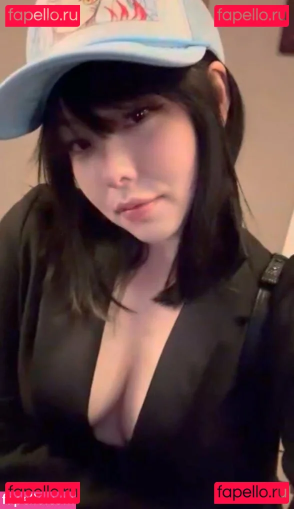 Júlia Nakamura Onlyfans Photo Gallery 