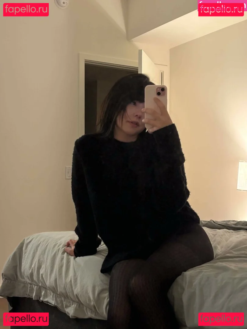 Júlia Nakamura Onlyfans Photo Gallery 