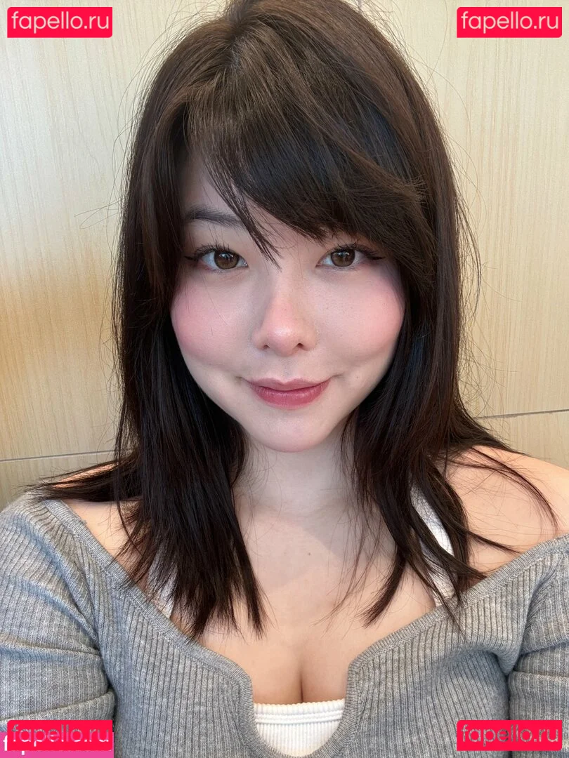 Júlia Nakamura Onlyfans Photo Gallery 