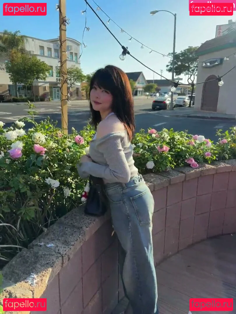 Júlia Nakamura Onlyfans Photo Gallery 