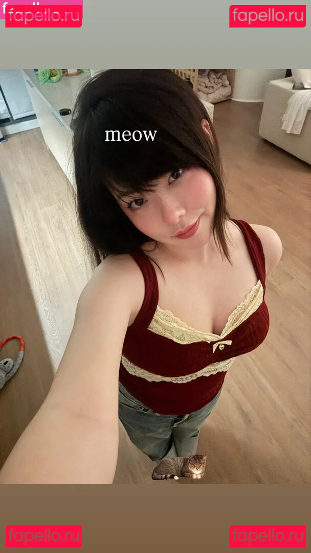 Júlia Nakamura Onlyfans Photo Gallery 