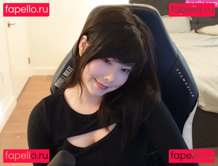 Júlia Nakamura Onlyfans Photo Gallery 