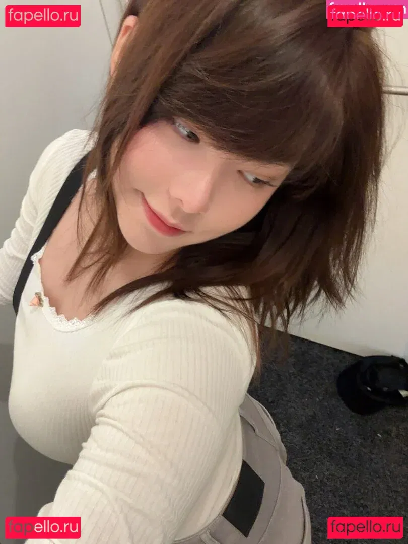 Júlia Nakamura Onlyfans Photo Gallery 