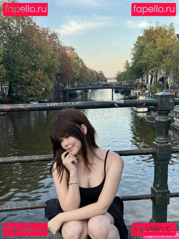 Júlia Nakamura Onlyfans Photo Gallery 