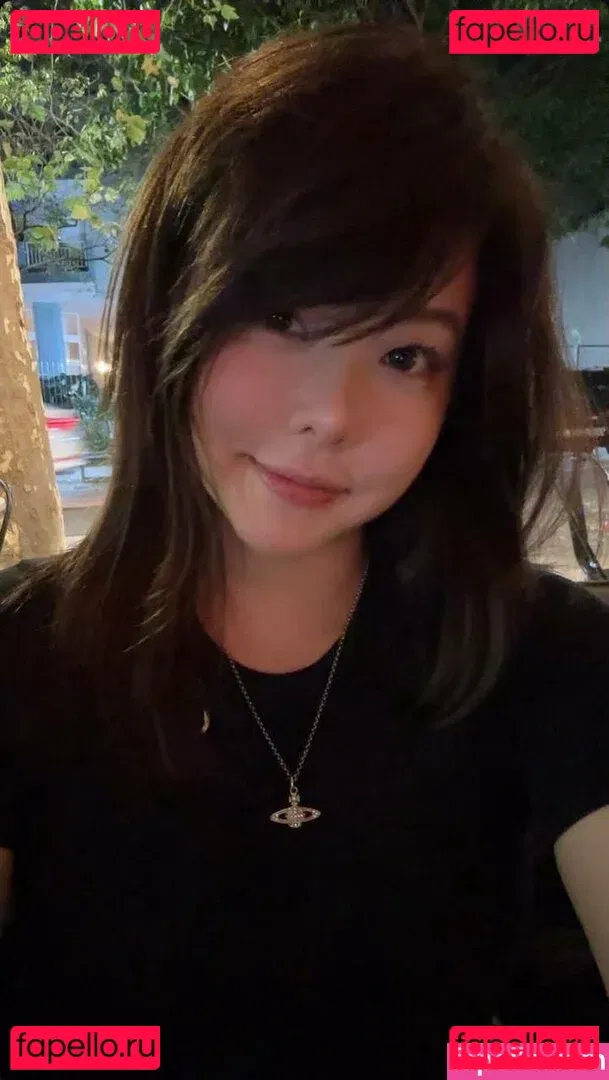 Júlia Nakamura Onlyfans Photo Gallery 