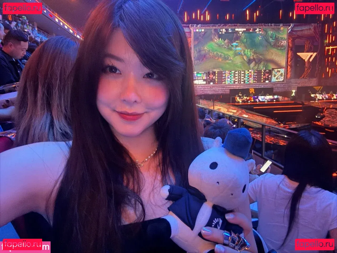 Júlia Nakamura Onlyfans Photo Gallery 