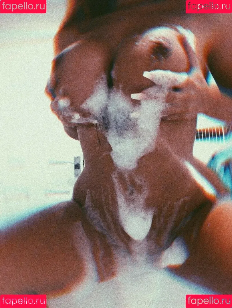 Chloe Elizabeth Onlyfans Photo Gallery 