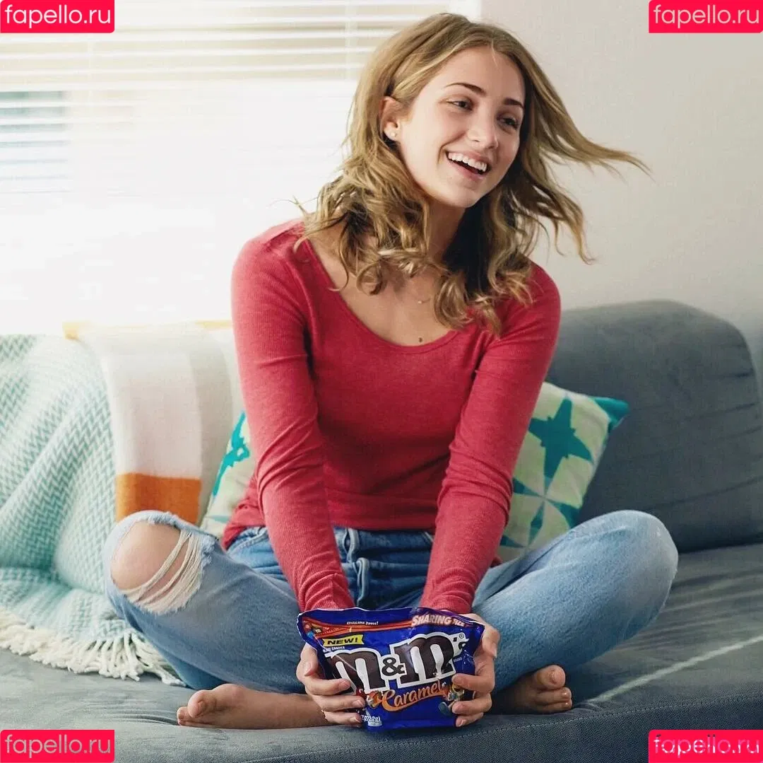 Emily Rudd Onlyfans Photo Gallery 
