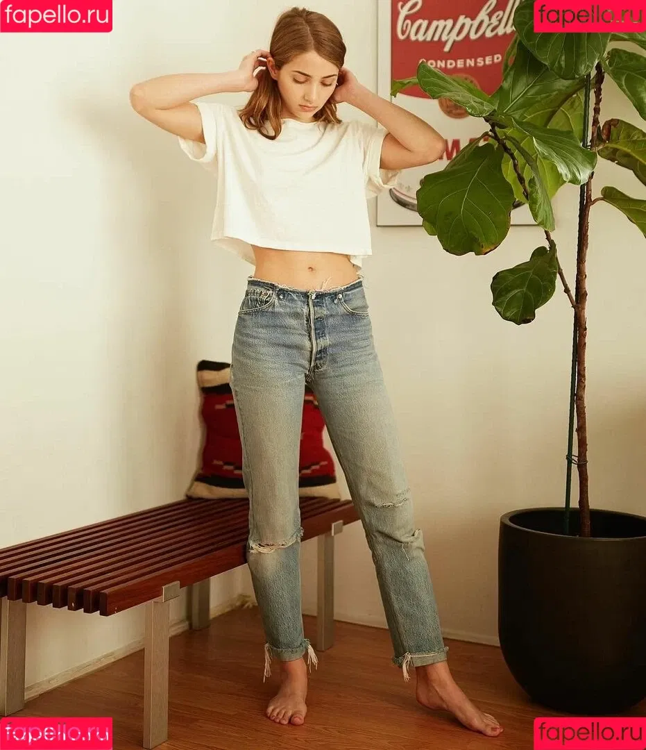 Emily Rudd Onlyfans Photo Gallery 