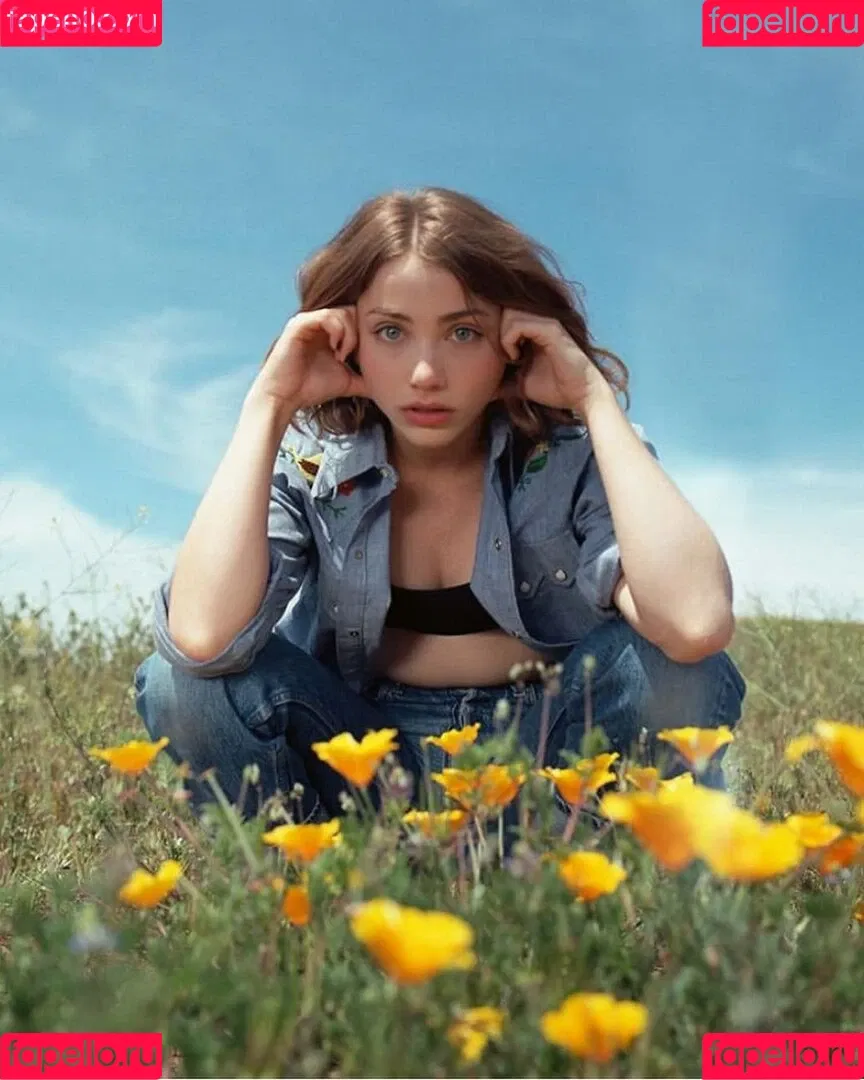 Emily Rudd Onlyfans Photo Gallery 