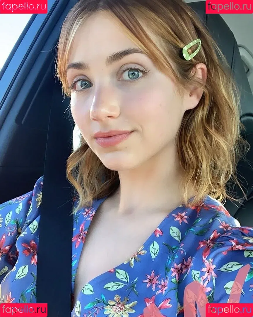 Emily Rudd Onlyfans Photo Gallery 