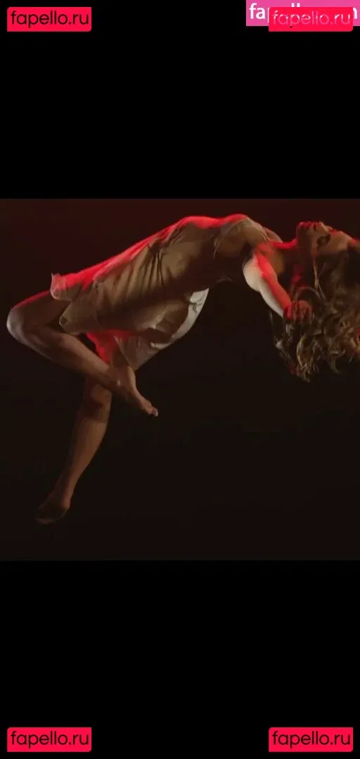 Emily Rudd Onlyfans Photo Gallery 