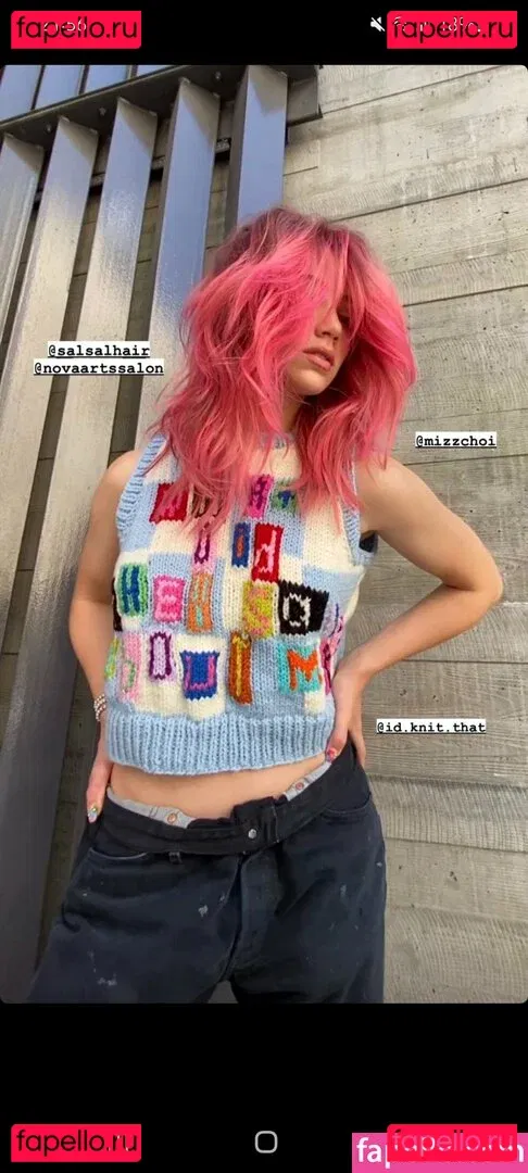 Emily Rudd Onlyfans Photo Gallery 