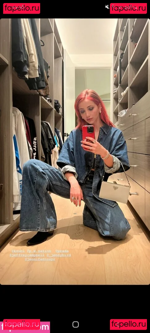 Emily Rudd Onlyfans Photo Gallery 