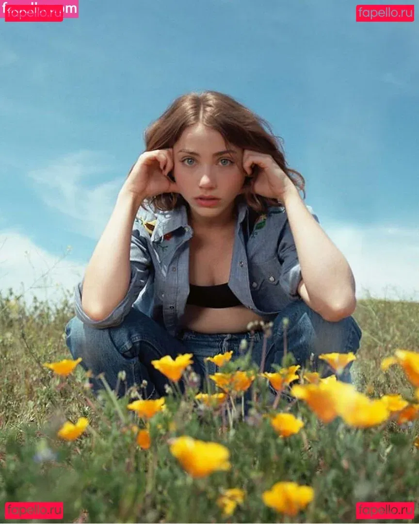 Emily Rudd Onlyfans Photo Gallery 