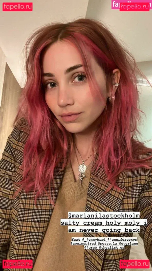 Emily Rudd Onlyfans Photo Gallery 