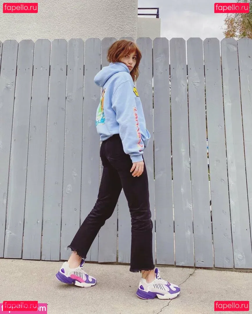 Emily Rudd Onlyfans Photo Gallery 