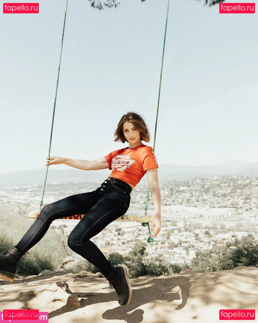 Emily Rudd Onlyfans Photo Gallery 