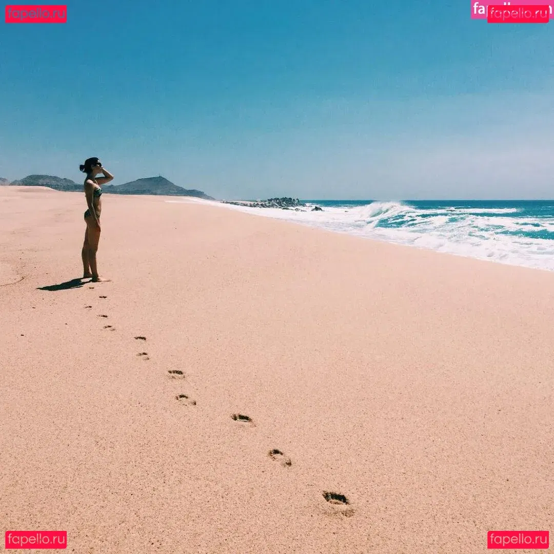 Emily Rudd Onlyfans Photo Gallery 