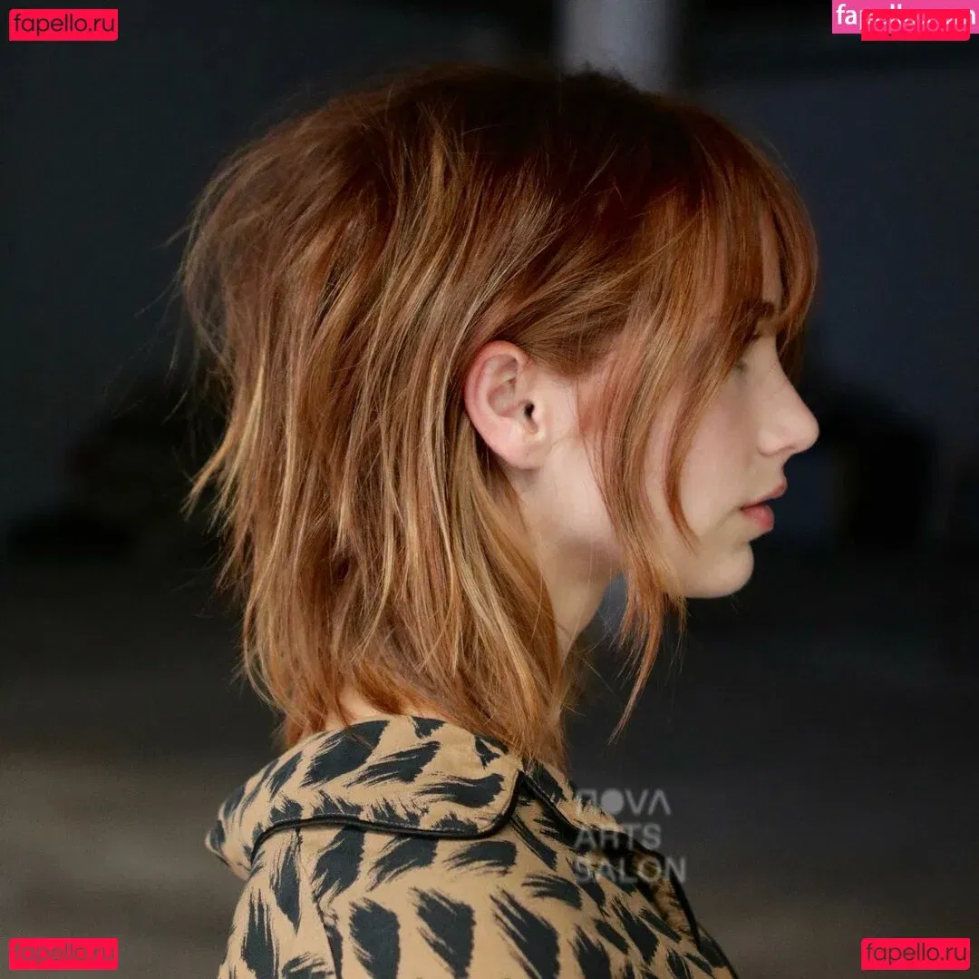 Emily Rudd Onlyfans Photo Gallery 