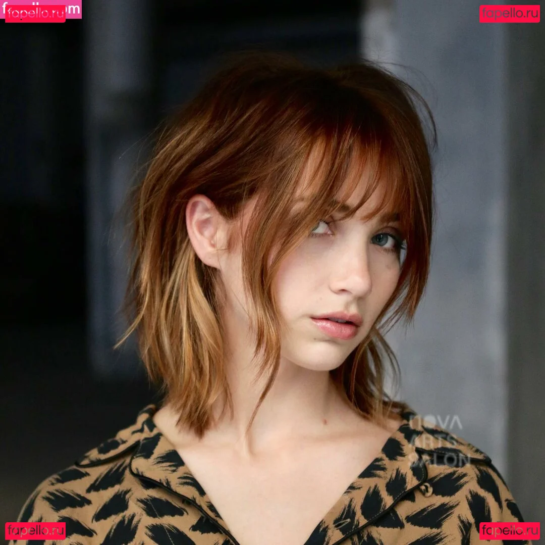 Emily Rudd Onlyfans Photo Gallery 