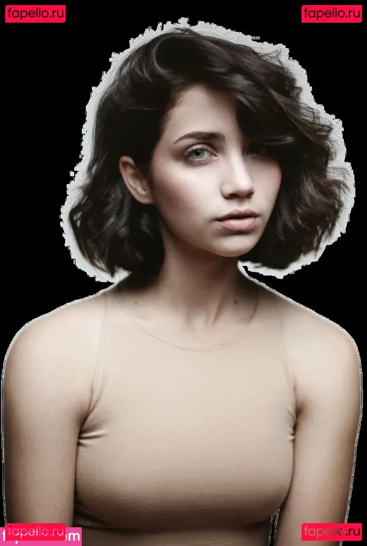 Emily Rudd Onlyfans Photo Gallery 