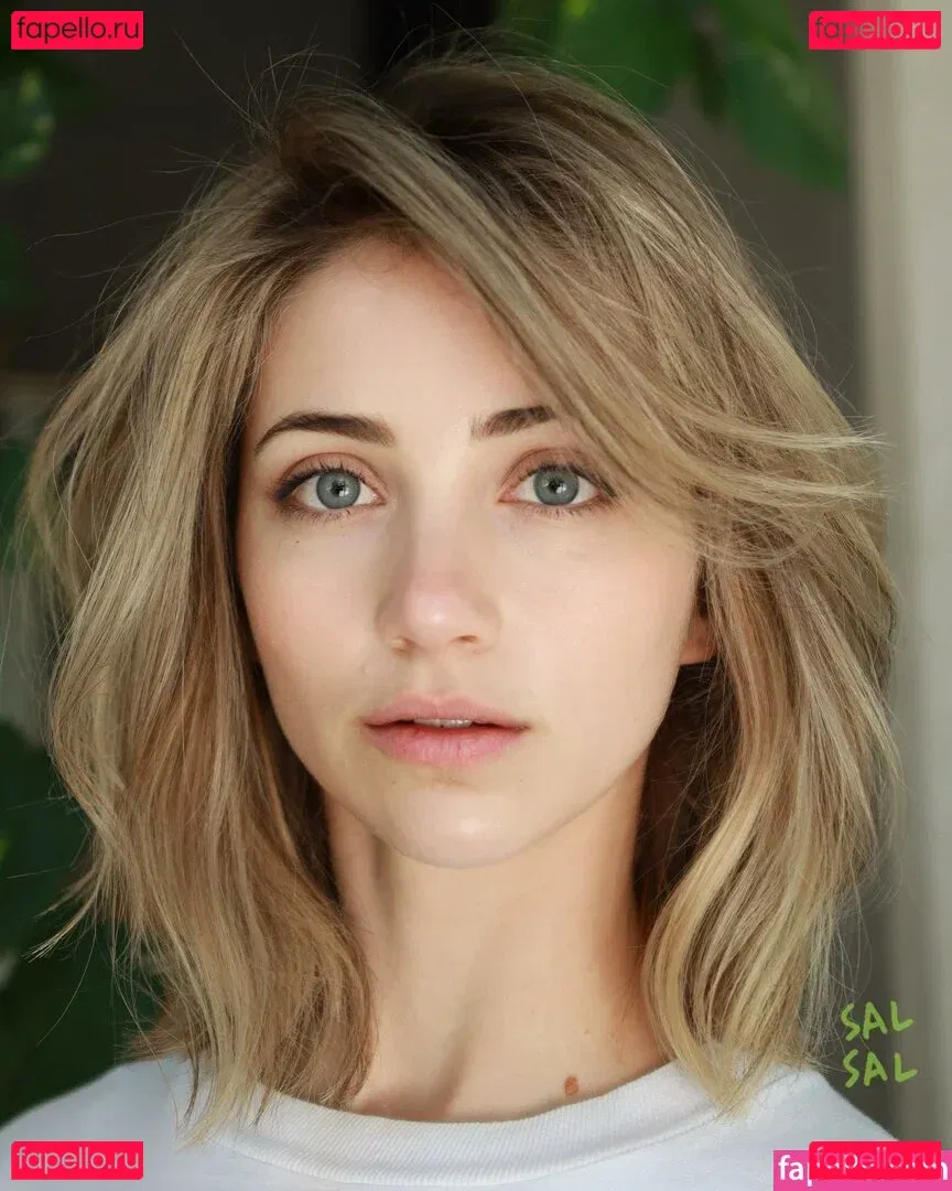 Emily Rudd Onlyfans Photo Gallery 