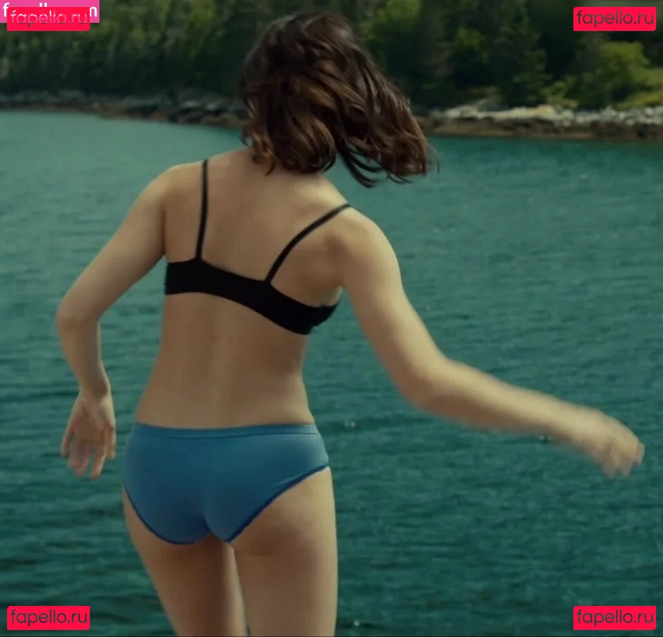 Emily Rudd Onlyfans Photo Gallery 