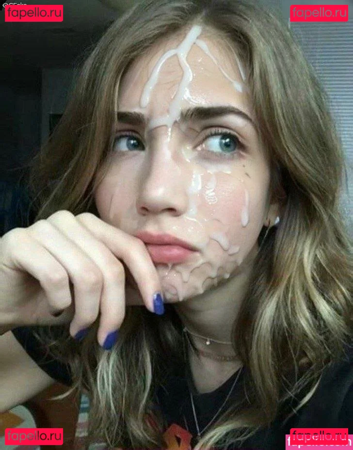 Emily Rudd Onlyfans Photo Gallery 