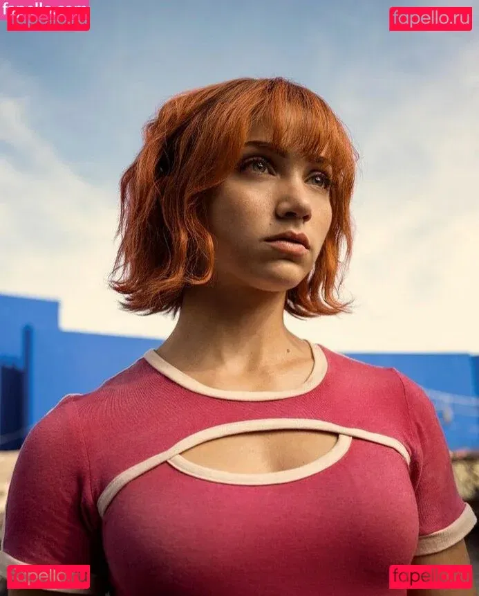 Emily Rudd Onlyfans Photo Gallery 