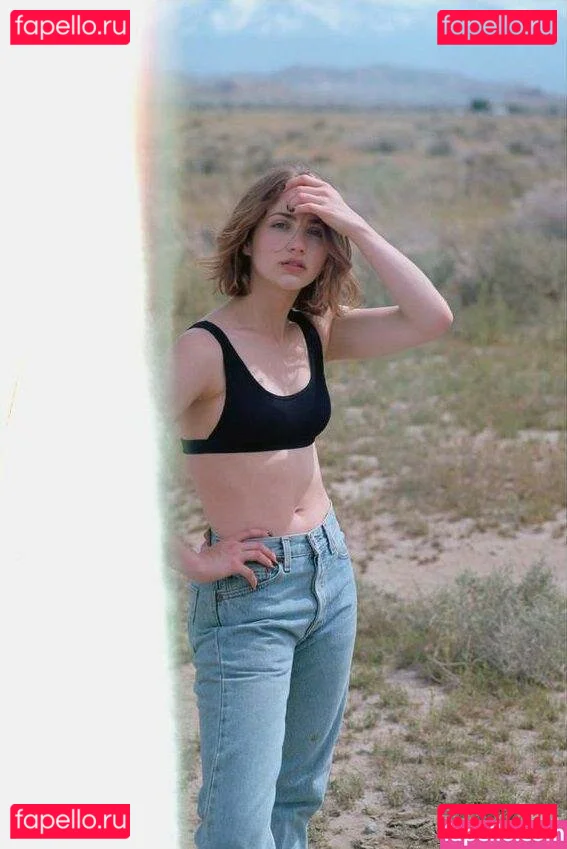 Emily Rudd Onlyfans Photo Gallery 