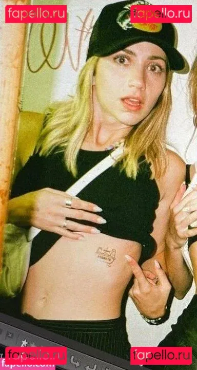 Emily Rudd Onlyfans Photo Gallery 