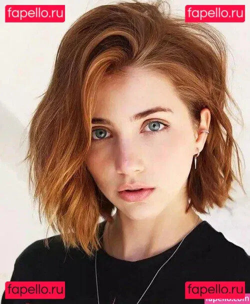 Emily Rudd Onlyfans Photo Gallery 